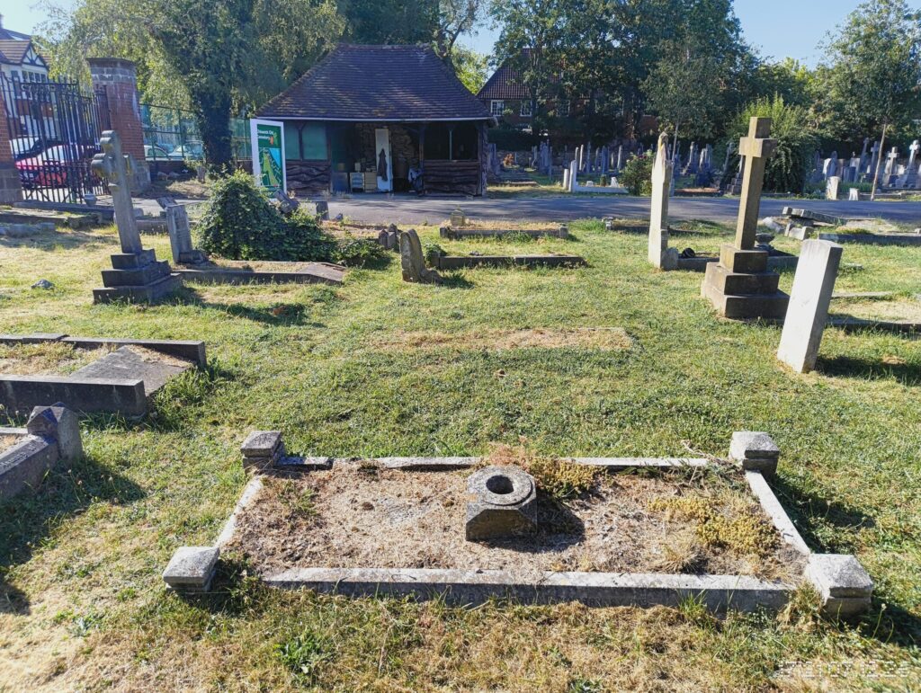 The grave of George Allen Baker and Edith May Dowling